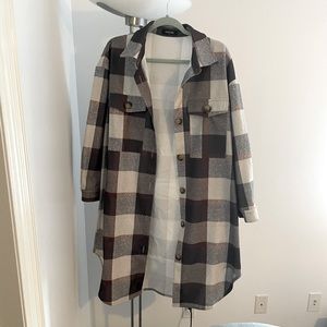 NWOT ChicMe Print Pocket Button Design Long Sleeve Shacket, Size Medium